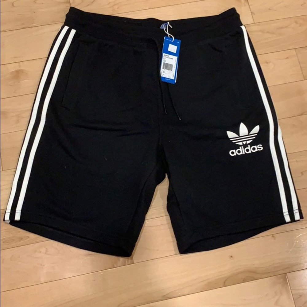 NWT Adidas Originals 3 Stripes Sweat Shorts size L